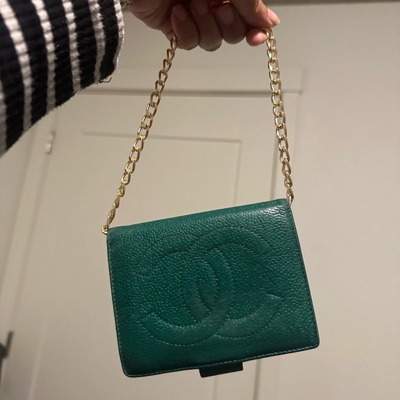 Chanel Caviar CC logo wallet Green - Picture 1 of 17